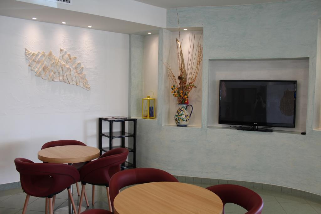 Abahotel Hotel 3*